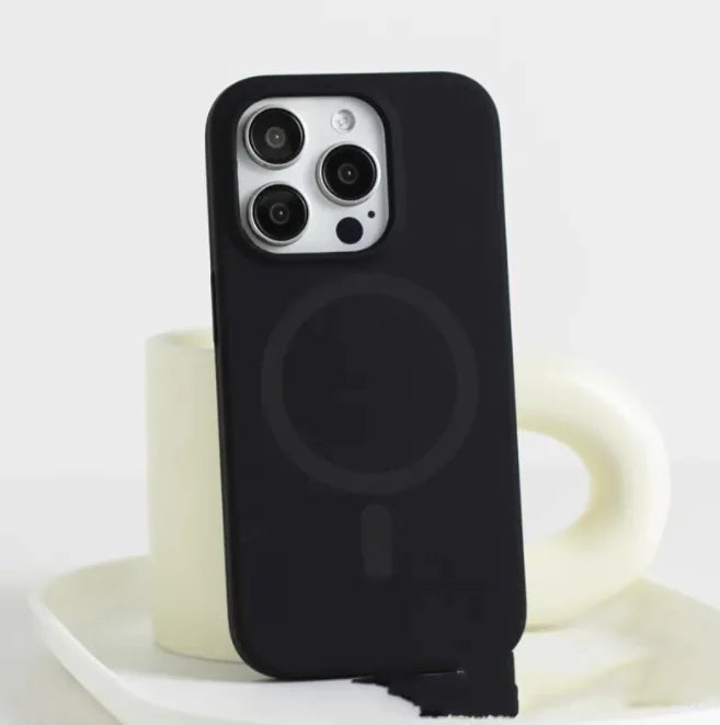 Liquid Magnetic Wireless Charging Silicone Case for iPhone (All-Inclusive, Shockproof, MagSafe-Compatible)